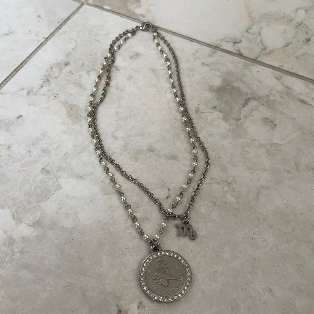 Sisi Amber Scorpio necklace